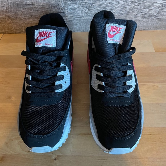 Nike Other - Nike Air Max Size 9.5